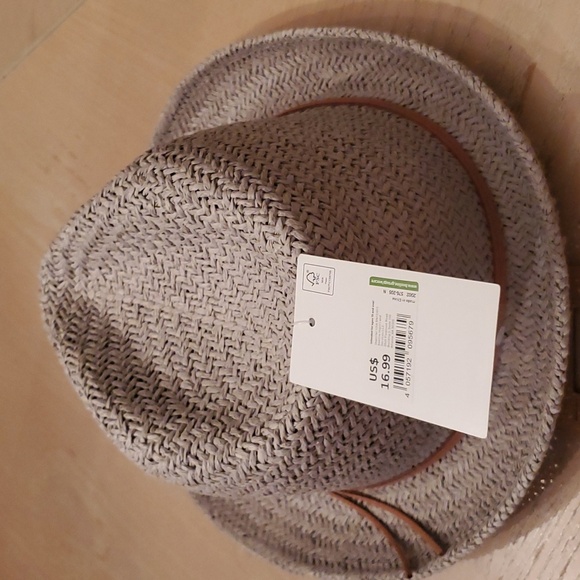 Hat - Picture 3 of 6